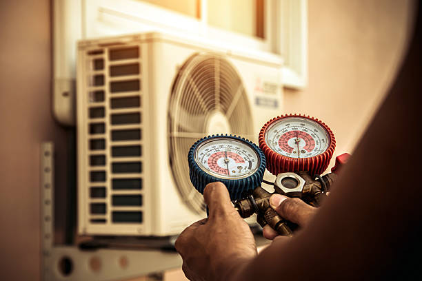 Professional Hvac technician working in Syracuse, KS